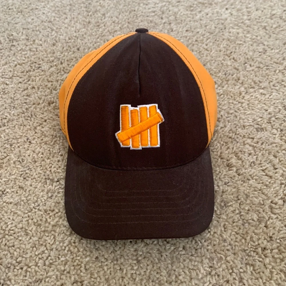 Undefeated SnapBack hat - Picture 1 of 5